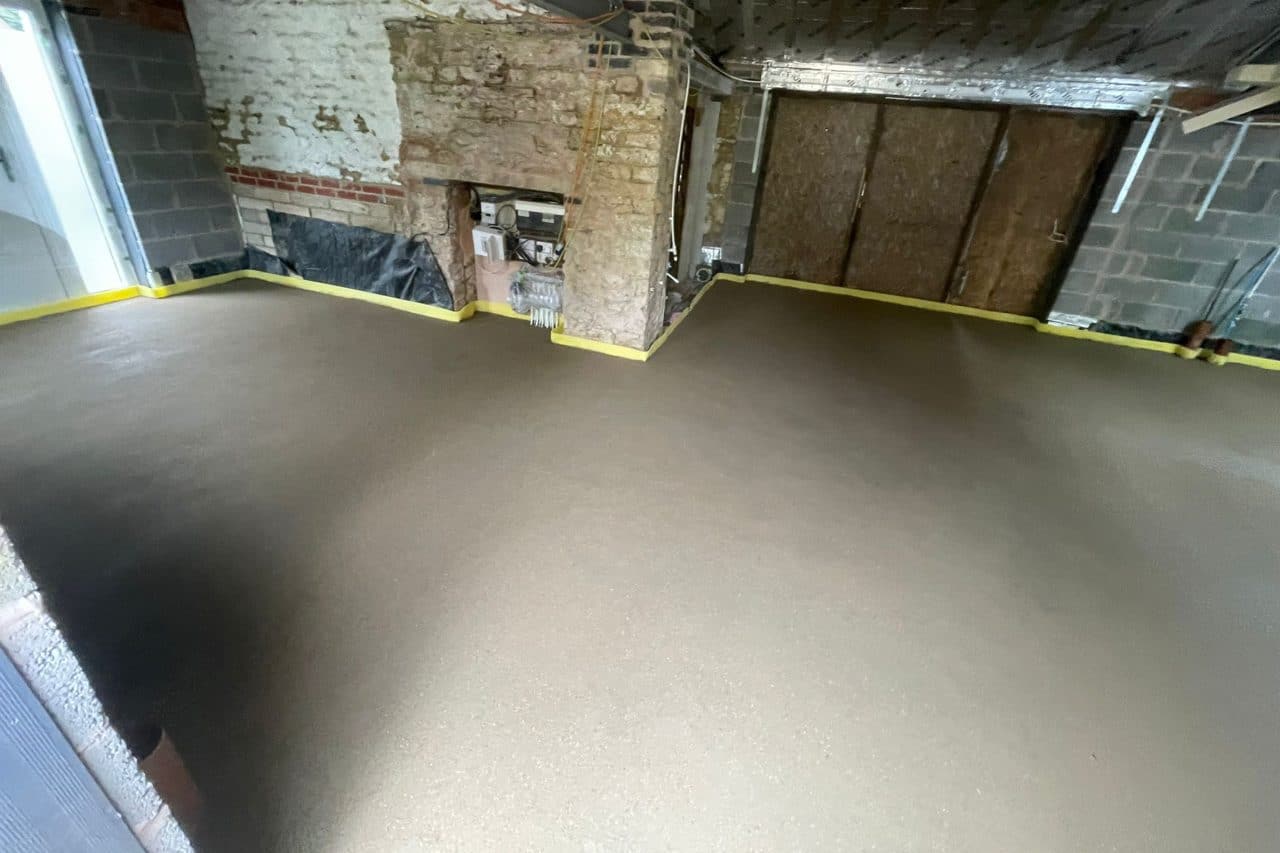 Floor screeding Duston