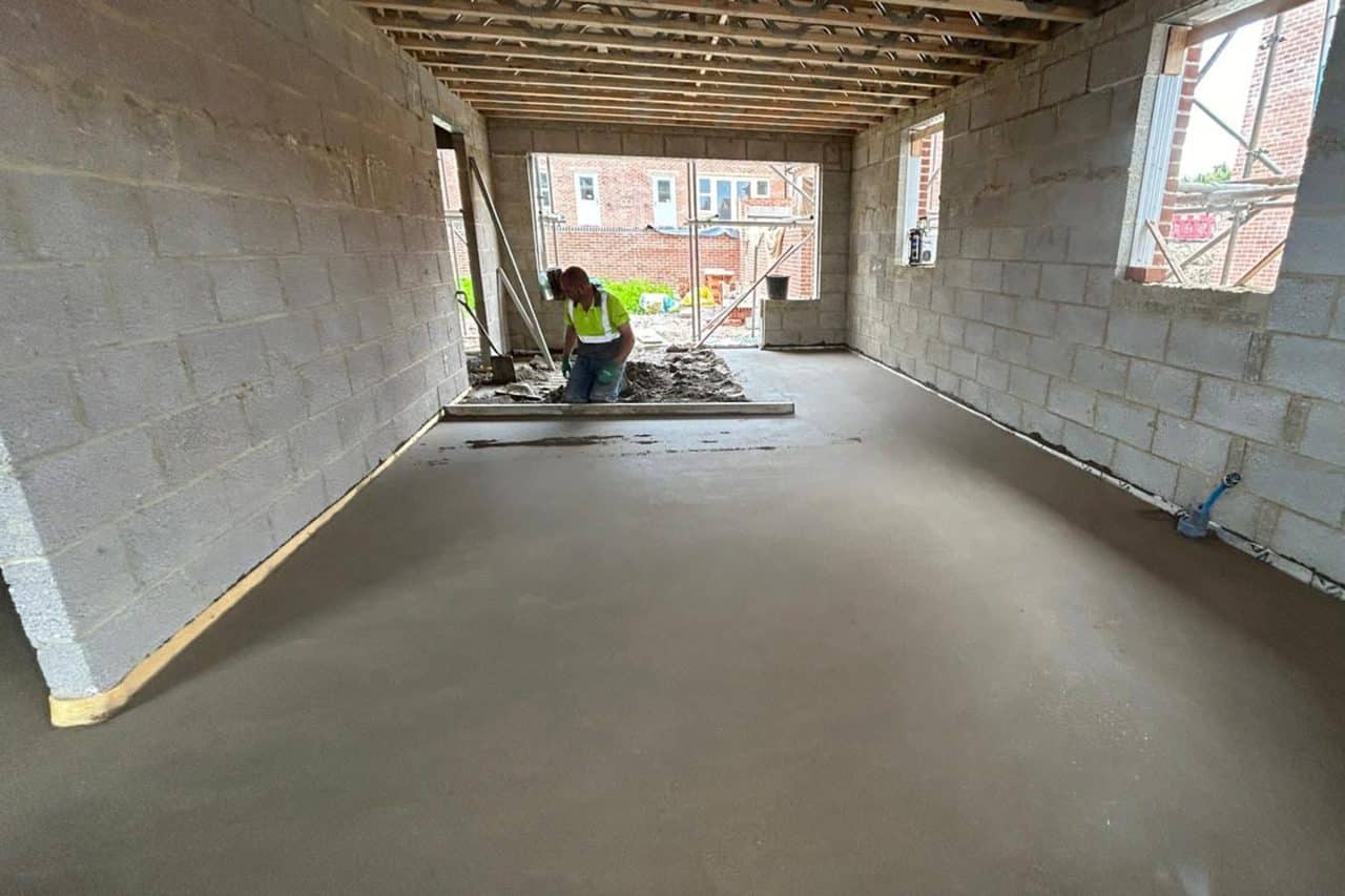 Floor screeding Kempston