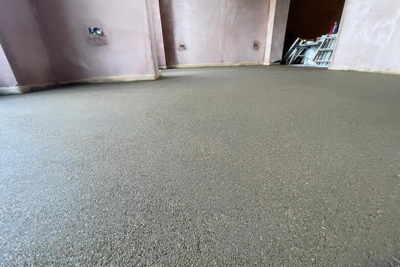 Floor screeding Moulton