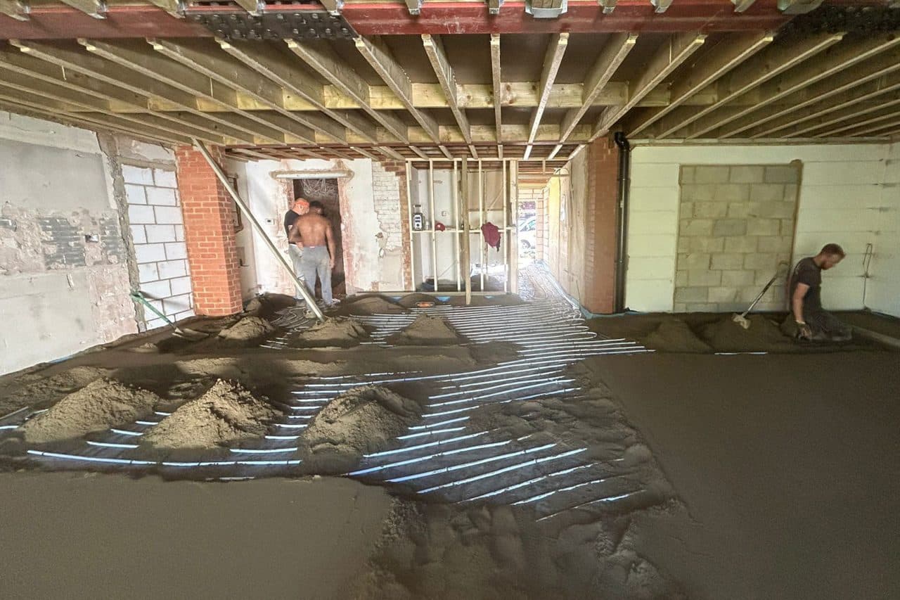 Floor screeding Oadby