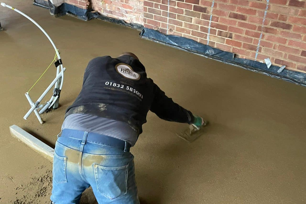 Floor screeding Weldon