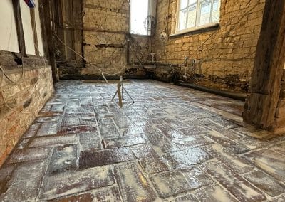 Screed spider - Steel liquid screed levelling tripod used to set the depth of the screed