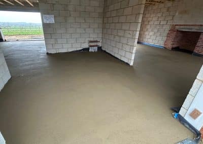 Finished underfloor floor screed in a new build property with no windows